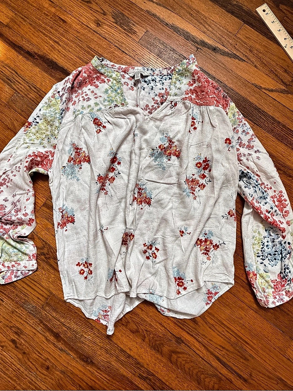 Lucky Brand Floral Blouse in White & Red Size Medium